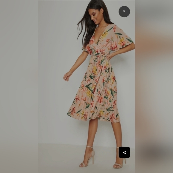 Prettyittlething Floral Dress 2 - Picture 1 of 11